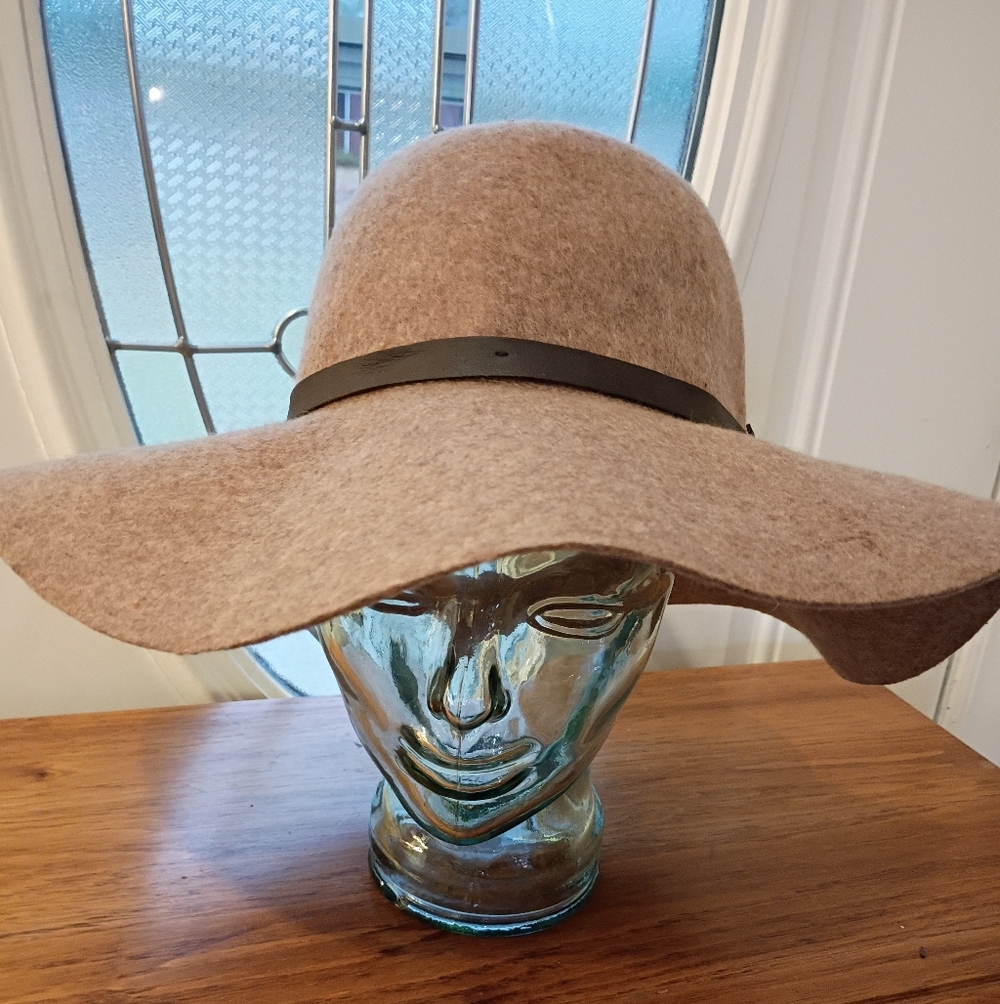 HALOGEN NWOT ONE SIZE WOOL FLOOPY BOHO PACKABLE HAT NWOT